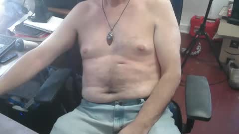 woodworker6473 online show from February 8, 8:02 pm