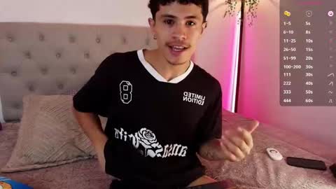 wyatt online show from November 11, 7:08 pm