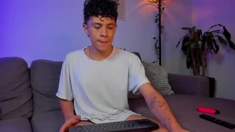 wyatt online show from December 30, 10:01 pm