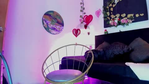 HERMES online show from February 3, 3:48 am