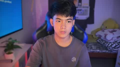 Prince Aldrian  online show from February 11, 9:09 am