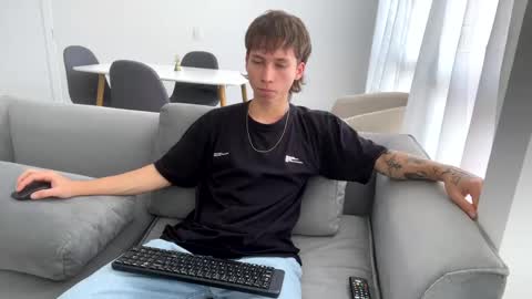 Xam online show from February 10, 9:15 pm