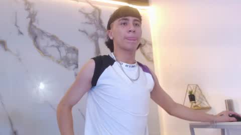 xandergrey8 online show from April 20, 7:49 pm