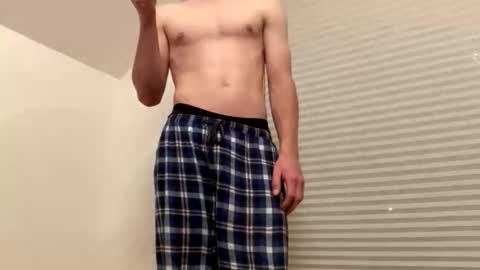 xl_2002xw online show from March 7, 7:11 pm