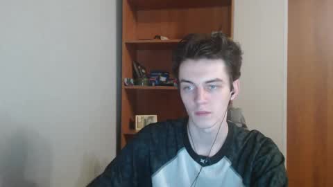 traqqq online show from November 18, 8:34 pm