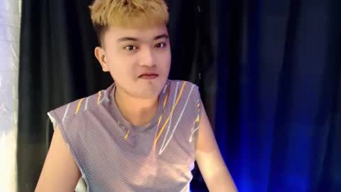 Loyd online show from October 27, 3:25 pm