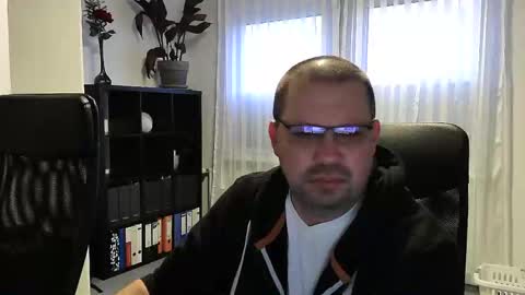 Eddi online show from October 30, 6:37 am