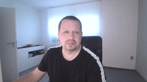 Eddi online show from December 19, 8:24 am