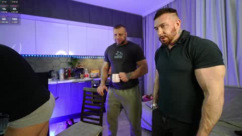     online show from December 7, 5:20 pm