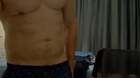 xxxmusclebigcockxxx online show from December 12, 2:26 am