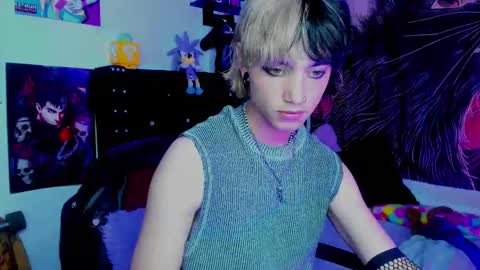 xzerox_ online show from December 17, 10:16 pm