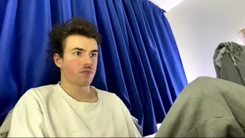 yayay333 online show from February 25, 9:38 pm