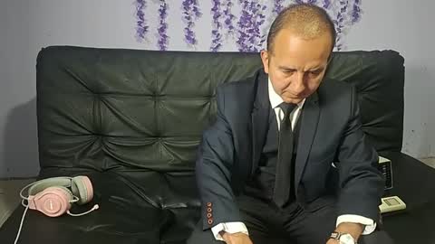 Hazzan online show from November 11, 3:17 pm