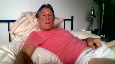 yeah_baby6988 online show from June 3, 4:56 pm