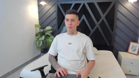 YEIKO ROMERO online show from February 15, 5:28 pm