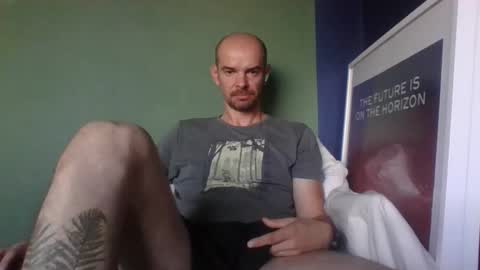 yewloo online show from September 21, 4:07 pm