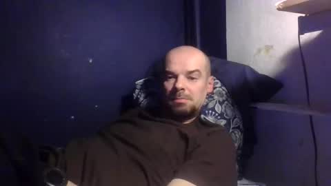 yewloo online show from February 11, 8:42 pm