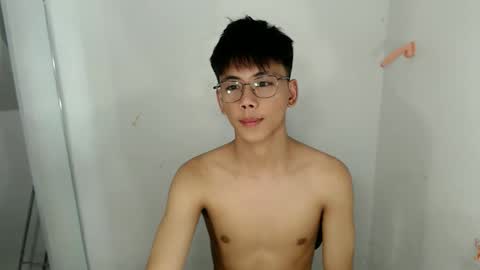 ynotyu online show from April 19, 4:28 pm