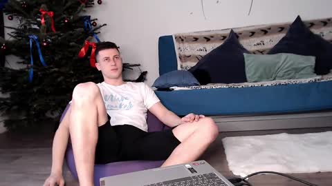 Jonny online show from December 21, 8:18 am