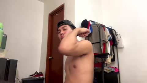 Cyrus online show from March 12, 5:20 pm