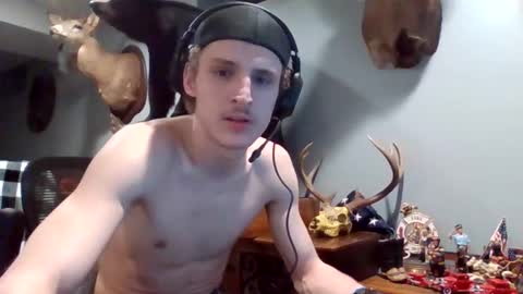 yourbitch1762 online show from February 20, 9:00 am