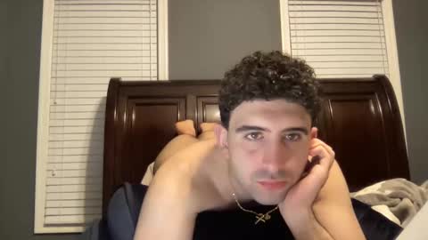 yourboyb1 online show from December 20, 3:58 am