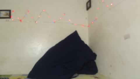 Yourdaddy2005 online show from October 10, 6:51 am