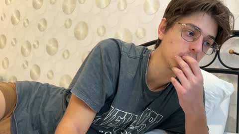 Chris online show from December 5, 7:16 am