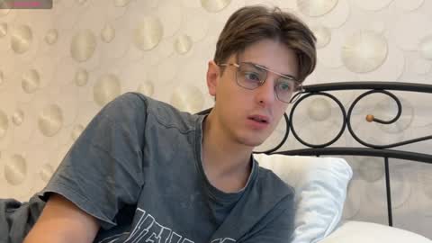 Chris online show from December 23, 7:06 am