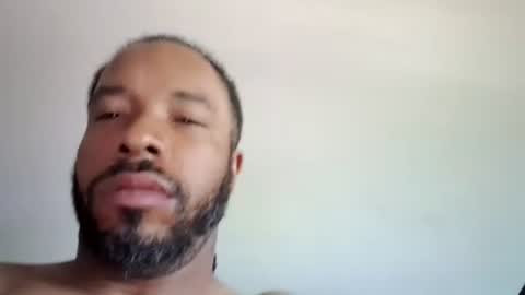 yoursexydaddy8181 online show from June 13, 2:26 pm