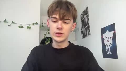 yoursweetyguy online show from March 20, 4:49 am