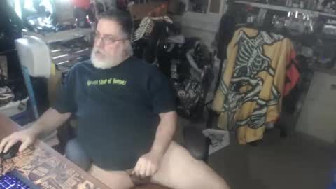 yummyflguy online show from April 1, 6:49 pm