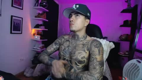 zac_muller1 online show from July 20, 12:29 pm