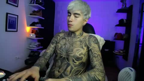 zac_muller1 online show from June 4, 5:24 am