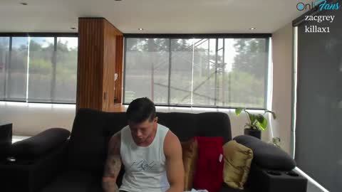 Snapshot of zacandmarcosmg_ chatting on December 14, 4:31 pm zacandmarcosmg_ online show from December 14, 4:31 pm