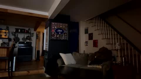 zach42104 online show from February 28, 9:25 am