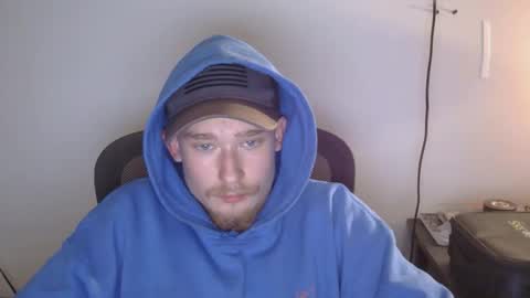 zachmcw25 online show from November 11, 2:49 am