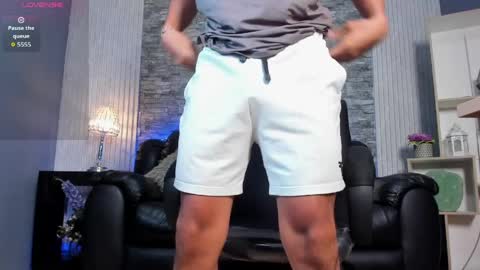 zack_joness10 online show from April 9, 5:38 am