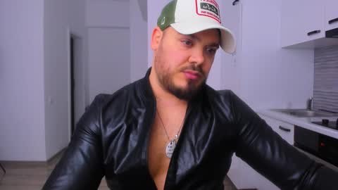 Zack online show from February 15, 11:24 pm