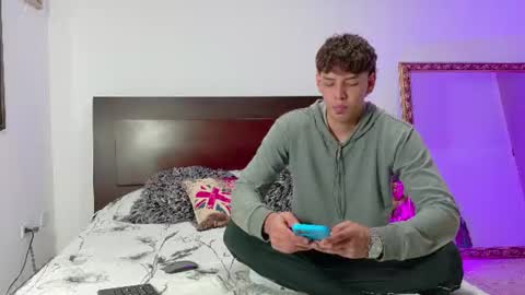 ZackMontiel07 online show from July 12, 3:08 am