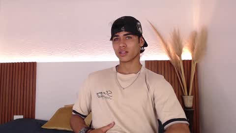 Zander online show from December 7, 1:51 pm