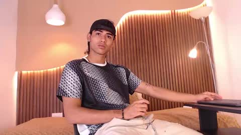 Zander online show from February 26, 2:03 pm