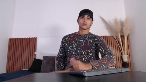 Zander online show from January 20, 1:21 pm