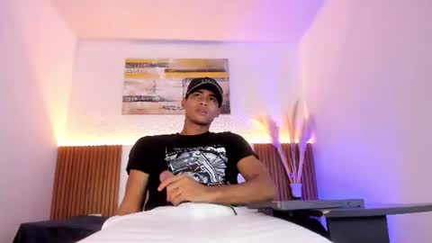 Zander online show from June 25, 1:38 pm