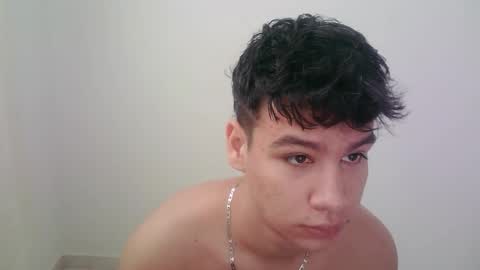 zeus_183 online show from December 3, 1:06 pm