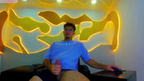 zeustrys online show from July 28, 12:23 pm
