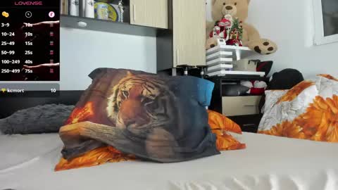 zincky online show from April 14, 9:25 pm