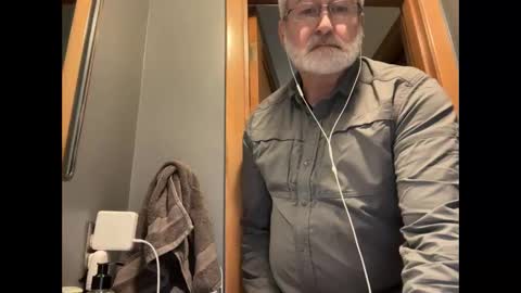 zinger283069 online show from February 5, 8:25 pm