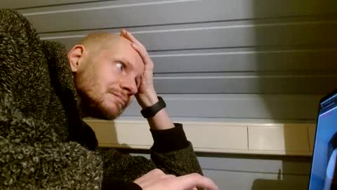 zolexthomas online show from December 19, 6:12 pm