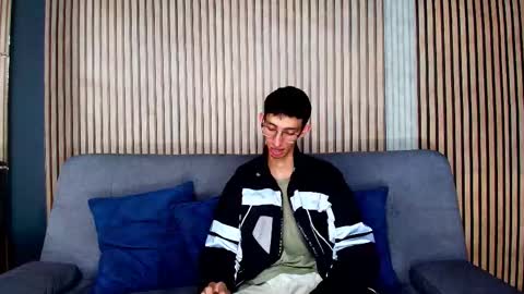 Zyro Nigth online show from December 3, 12:05 am